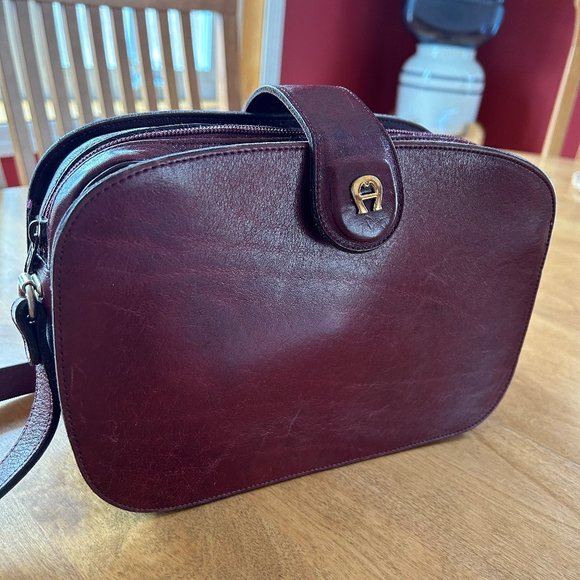 Rare Etienne Aigner Leather Shoulder Bag- Oxblood / Red, Great Cond pre-owned - Picture 1 of 6